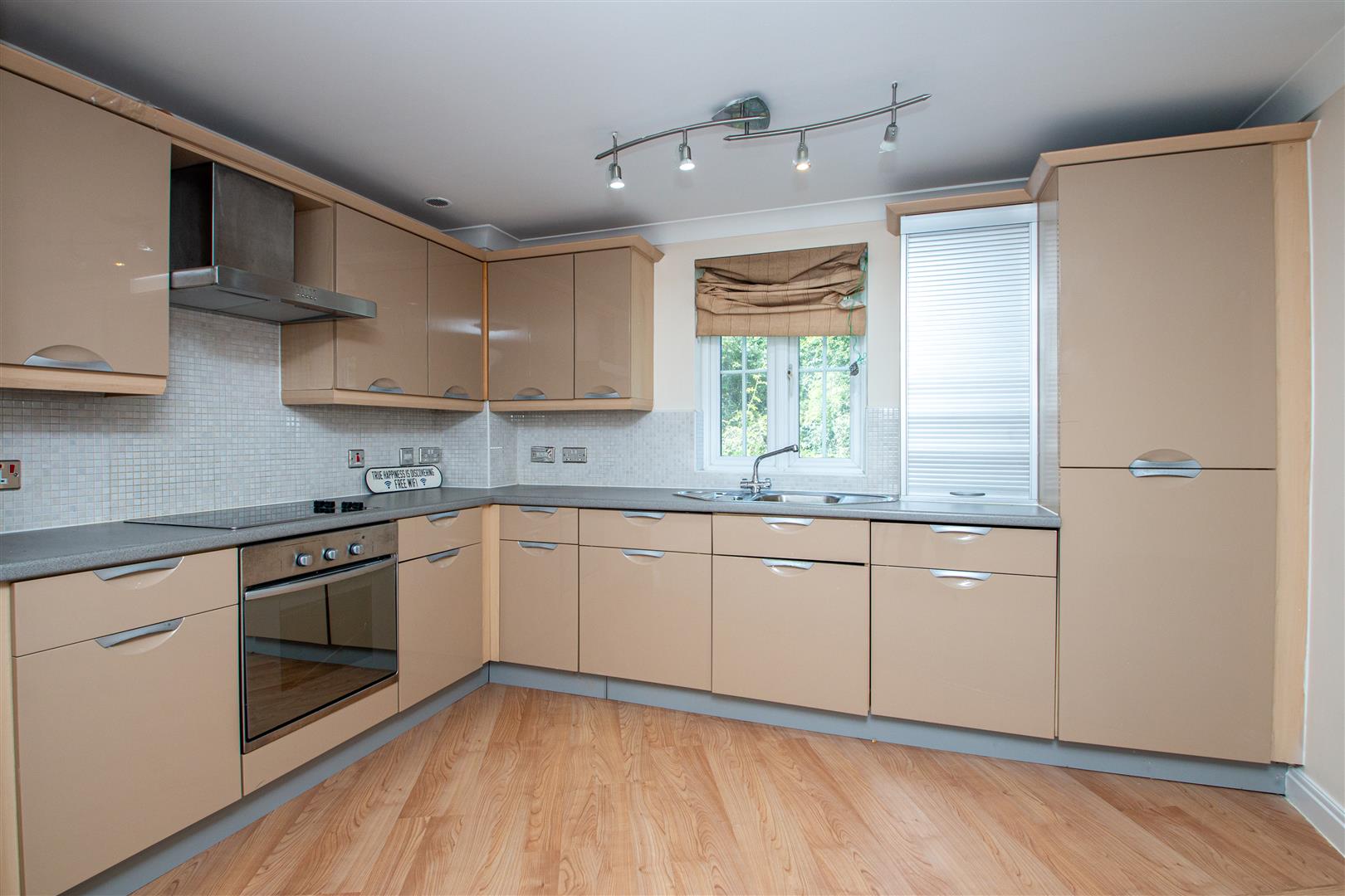 1 bed property in Tenby Grove, Milton Keynes